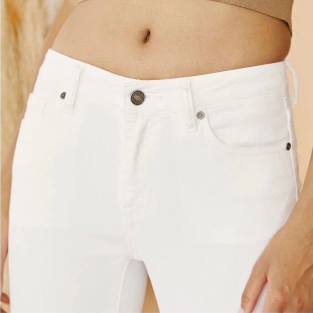 KanCan Katherine Mid Rise Super Skinny Slim Jeans Size 9/28 Stretch White Denim - Picture 3 of 10